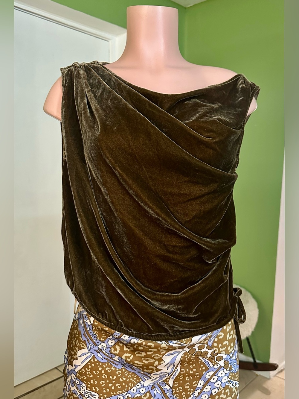 FRICH Women's Velvet Top with Tag fits M